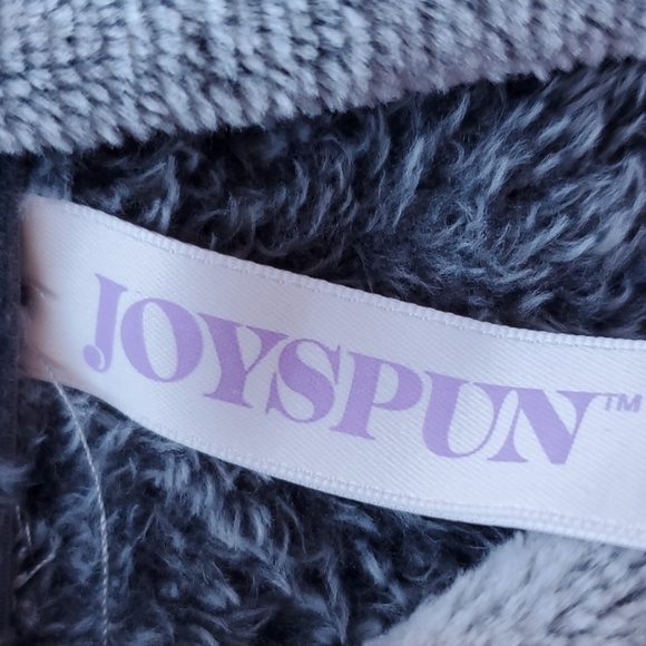 Joyspun NWT gray crop hoodie with Penguin size 0-2 XS - Picture 4 of 11